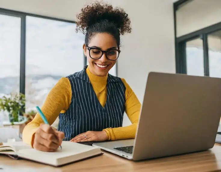 Alt text: Digital skills and online income learning workspace